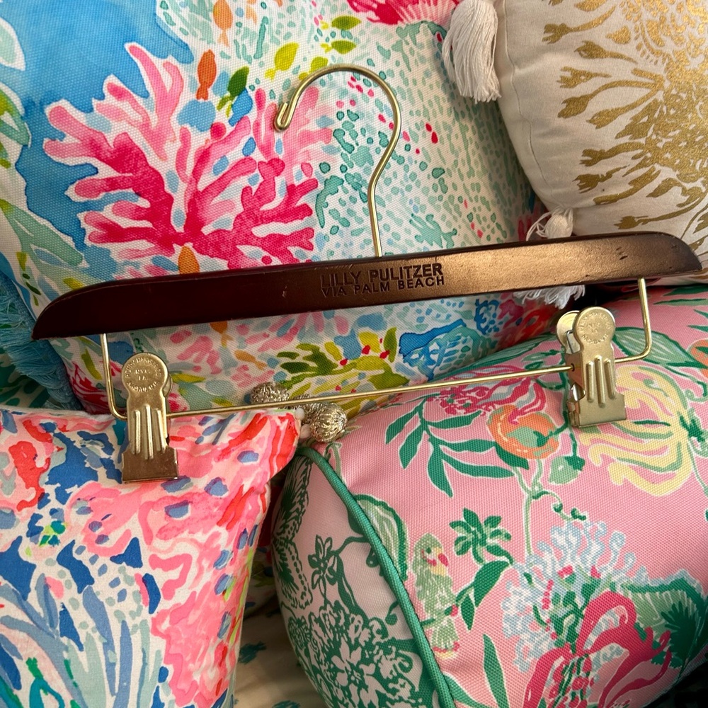 20 Lilly Pulitzer wood pants hangers - Picture 2 of 7